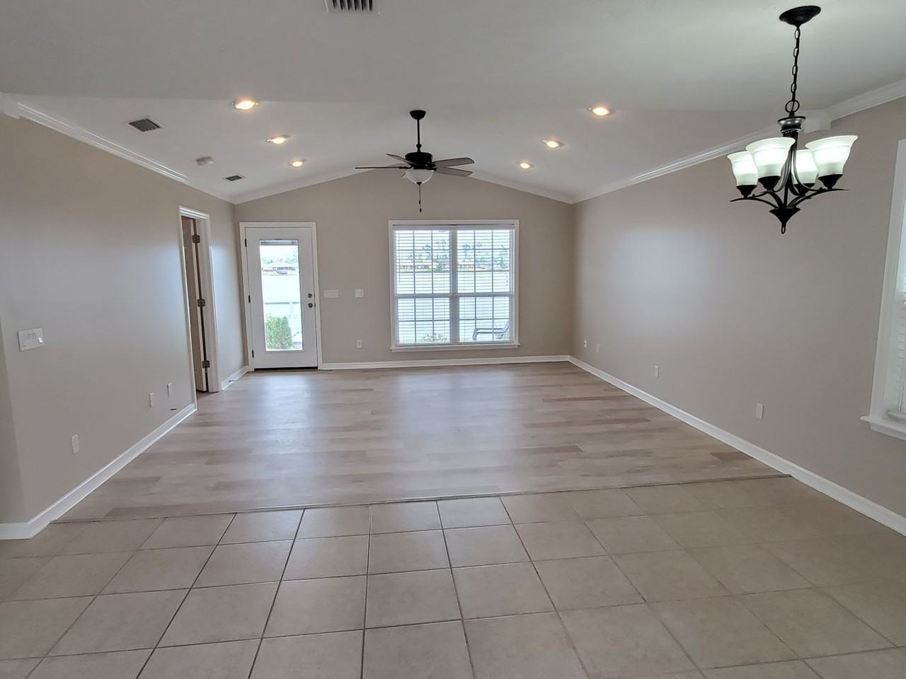 3416 Harrison Ave - Photo 4 of 31