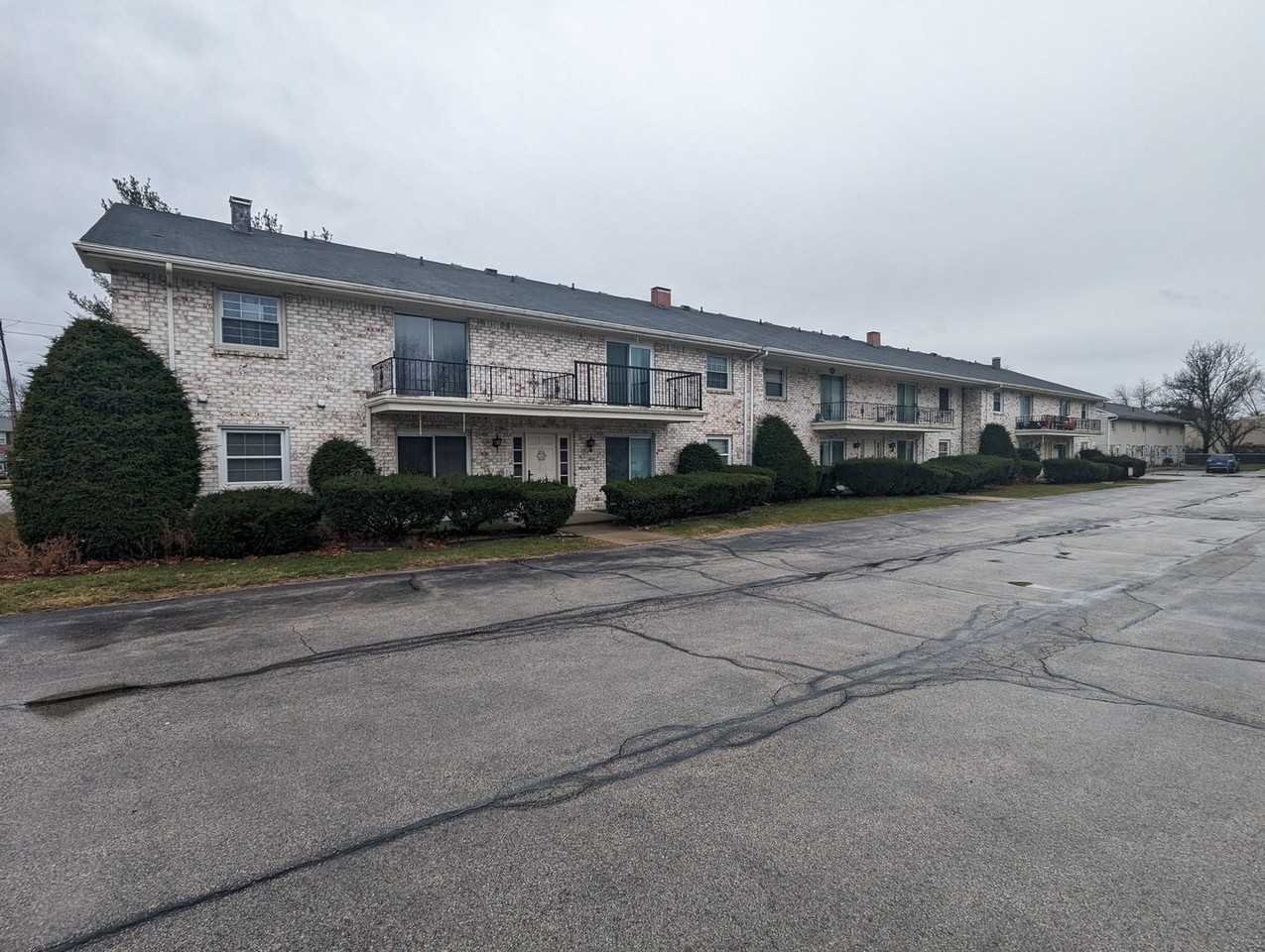 5526 Heatherdowns Boulevard - Photo 2 of 13