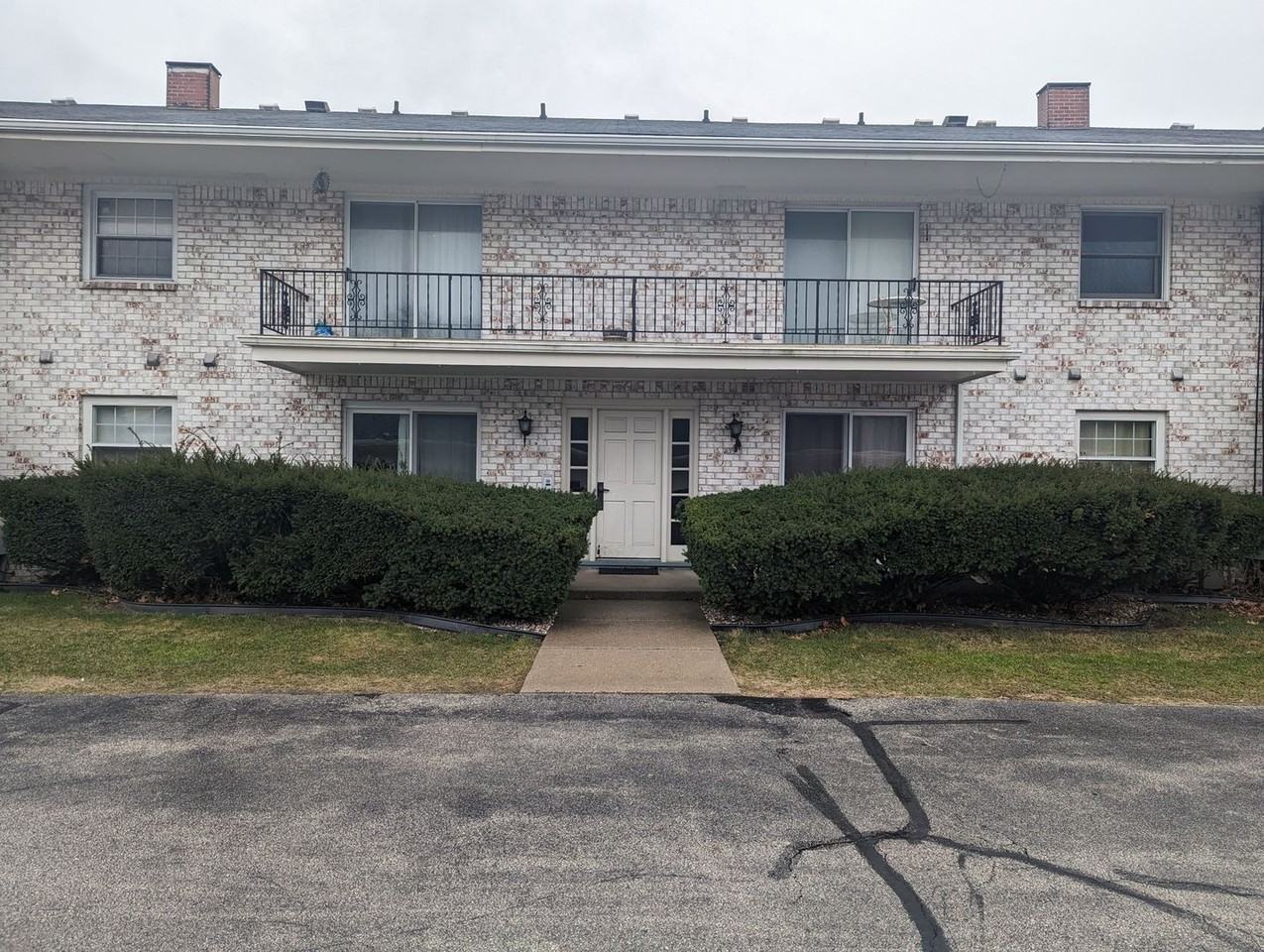 5526 Heatherdowns Boulevard - Photo 3 of 13