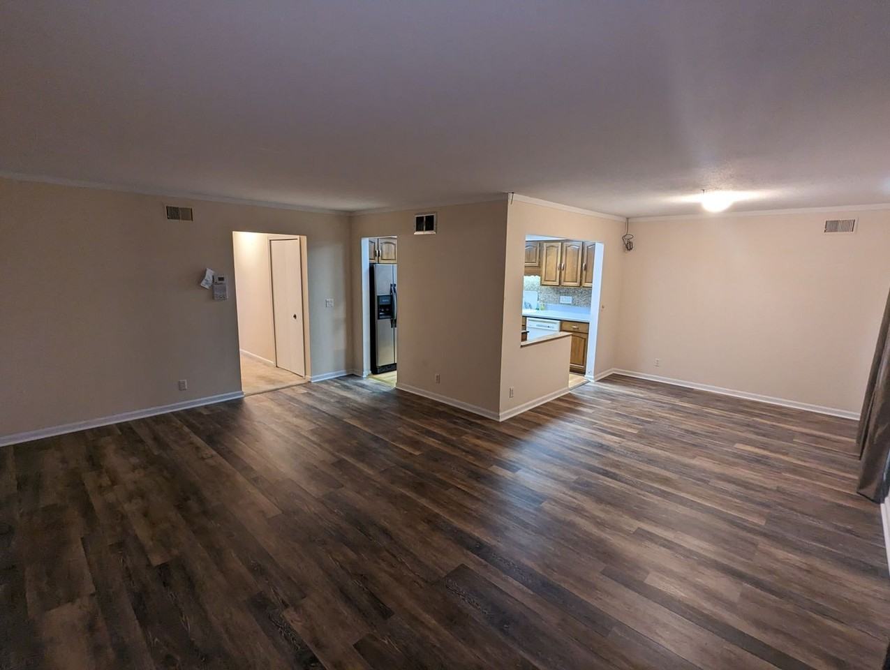 5526 Heatherdowns Boulevard - Photo 5 of 13