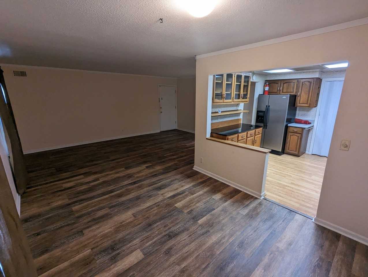 5526 Heatherdowns Boulevard - Photo 6 of 13