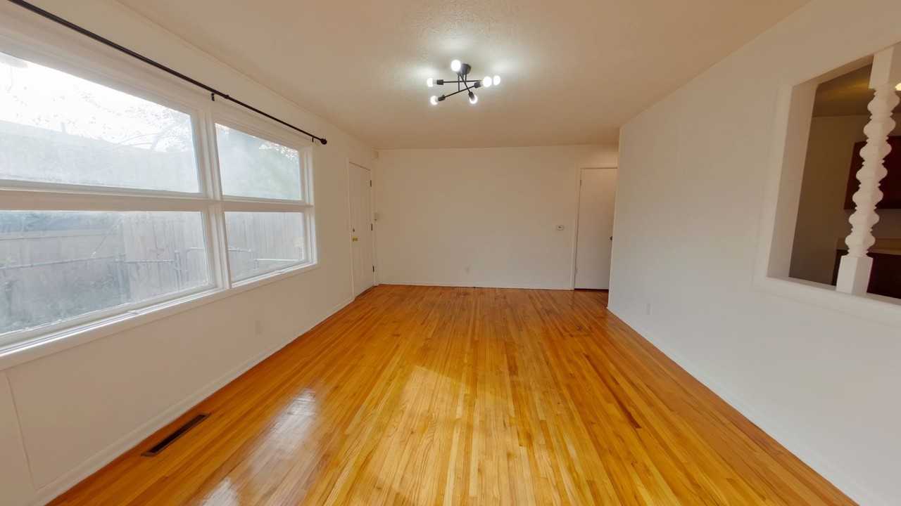 2215 S Millwood St - Photo 4 of 19