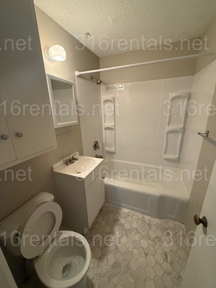 4608 South Sycamore Street - Photo 5 of 11