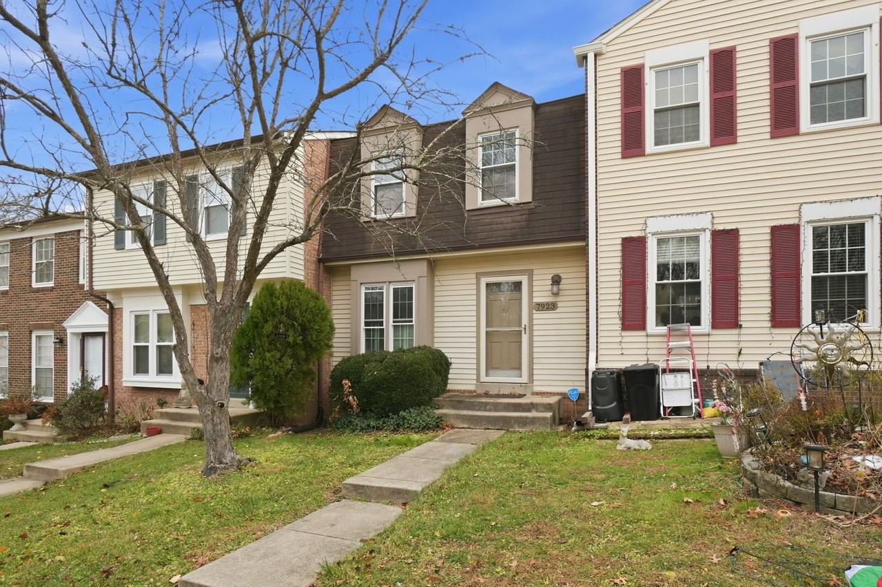 7923 Pebble Brook Ct - Photo 2 of 34