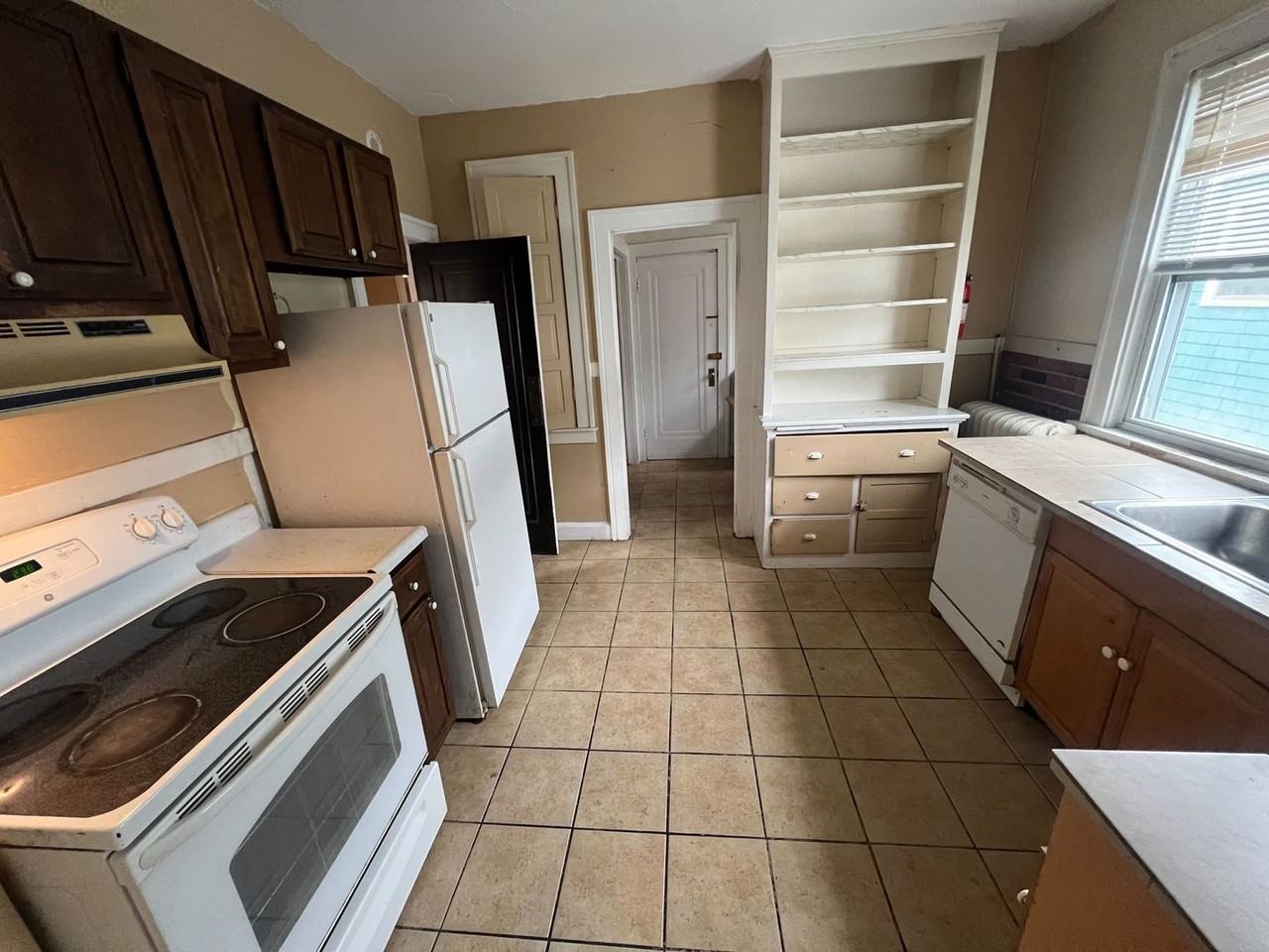 67 S Main Ave - Photo 7 of 12