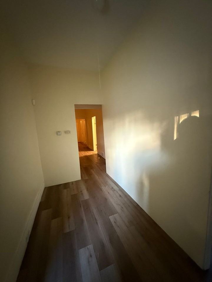 *Friendly Road, LLC 3404 - Photo 5 of 32