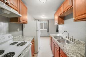 featured image of 1600 Clinton Street