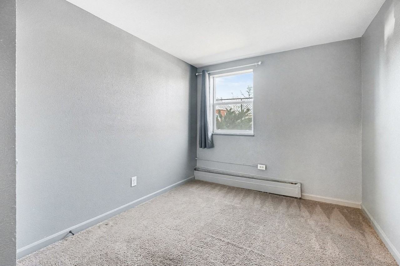 Clinton1600 - Photo 7 of 27