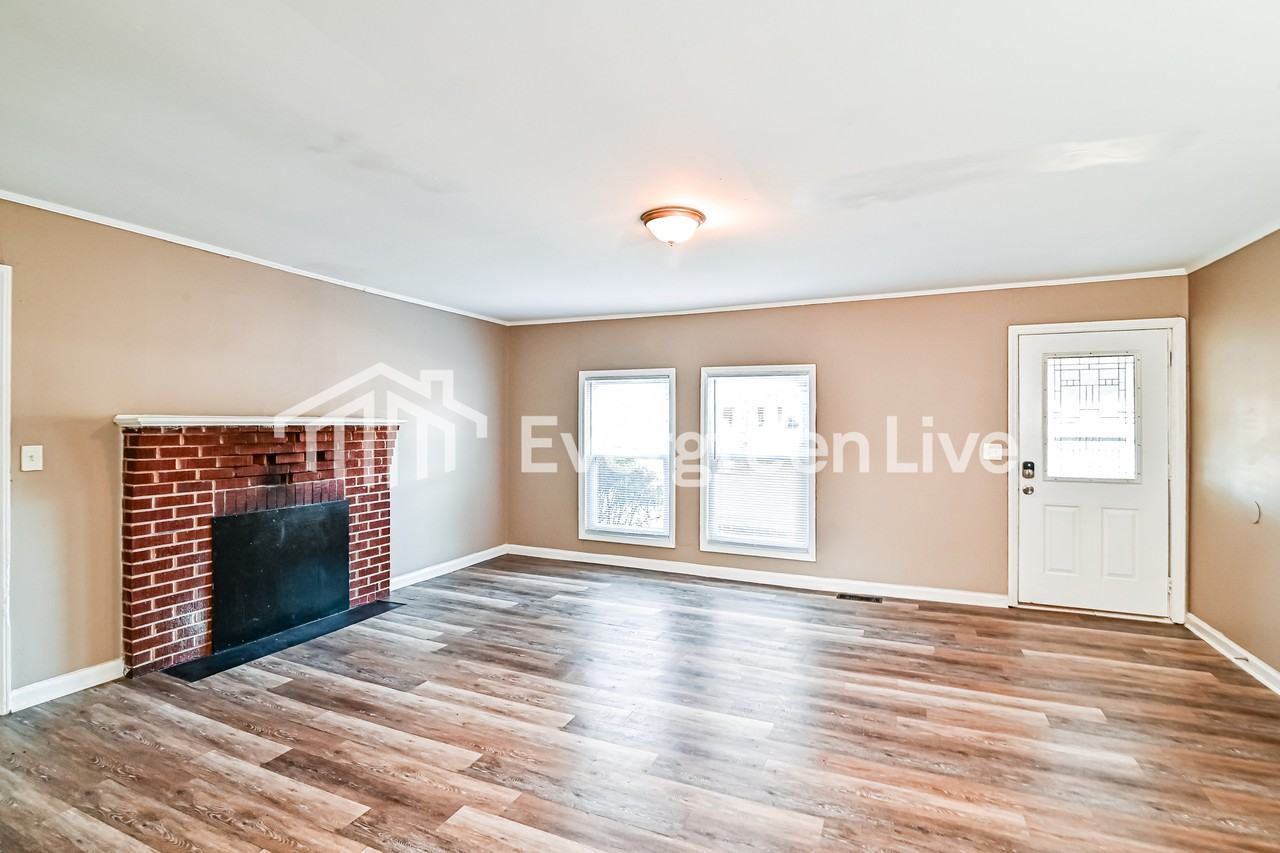 6207 Moses St - Photo 6 of 17