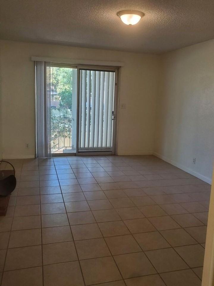 3891 Locust Street - Photo 4 of 10