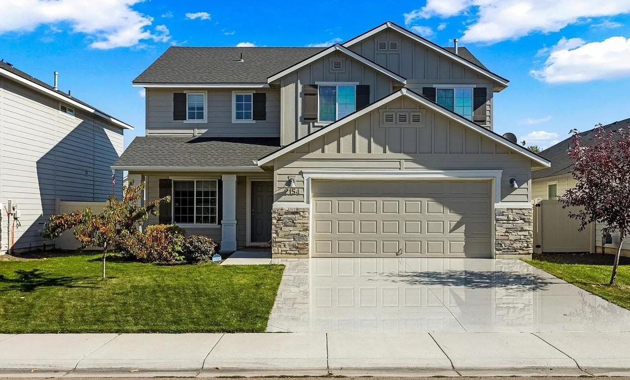 2154 North Bing Avenue