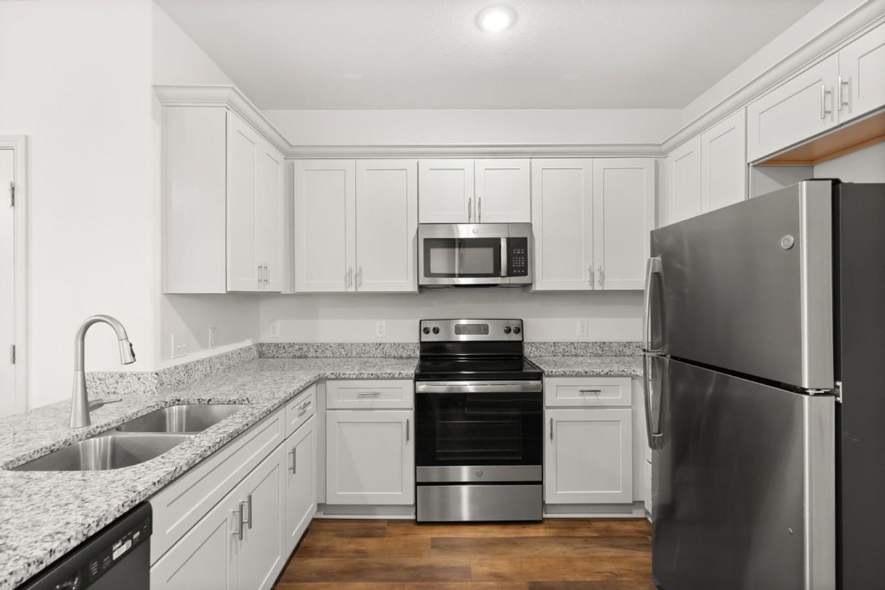 7620 Magnolia Vlg #102 - Photo 3 of 22