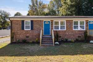 featured image of 512 East Branch Street