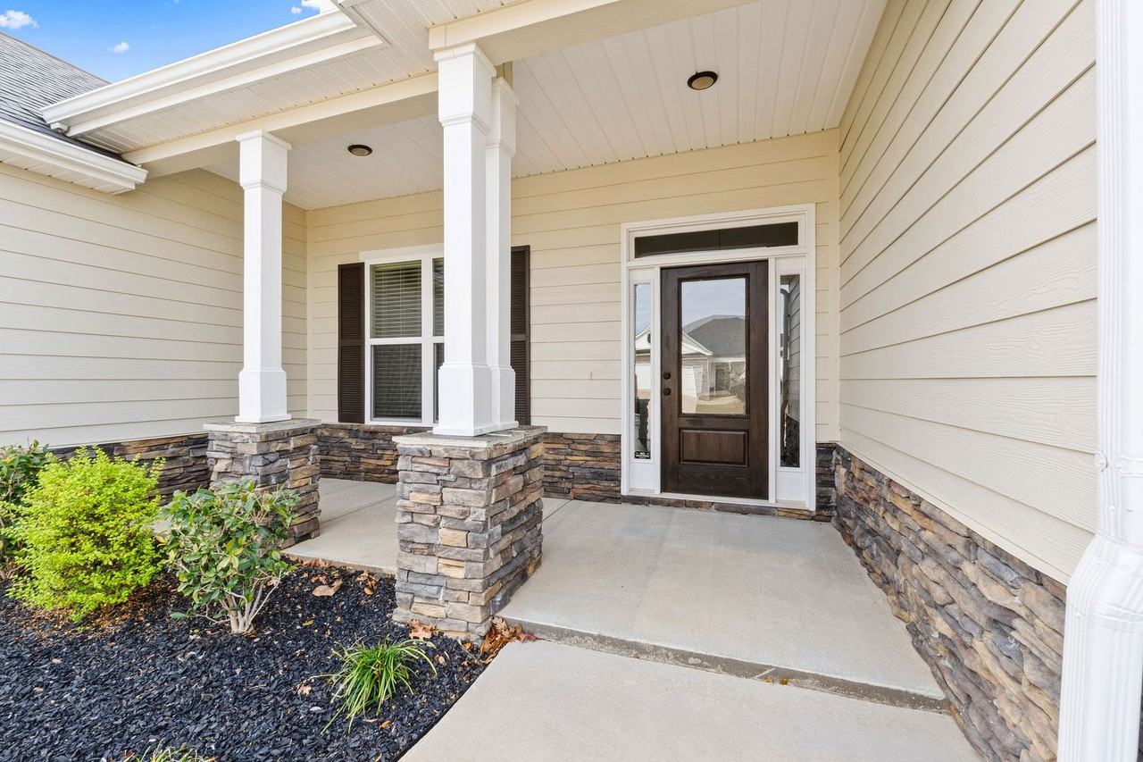 263 Dublin Loop - Photo 2 of 37