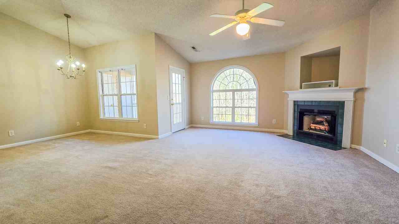 2033 Salem Bluff Drive - Photo 2 of 12