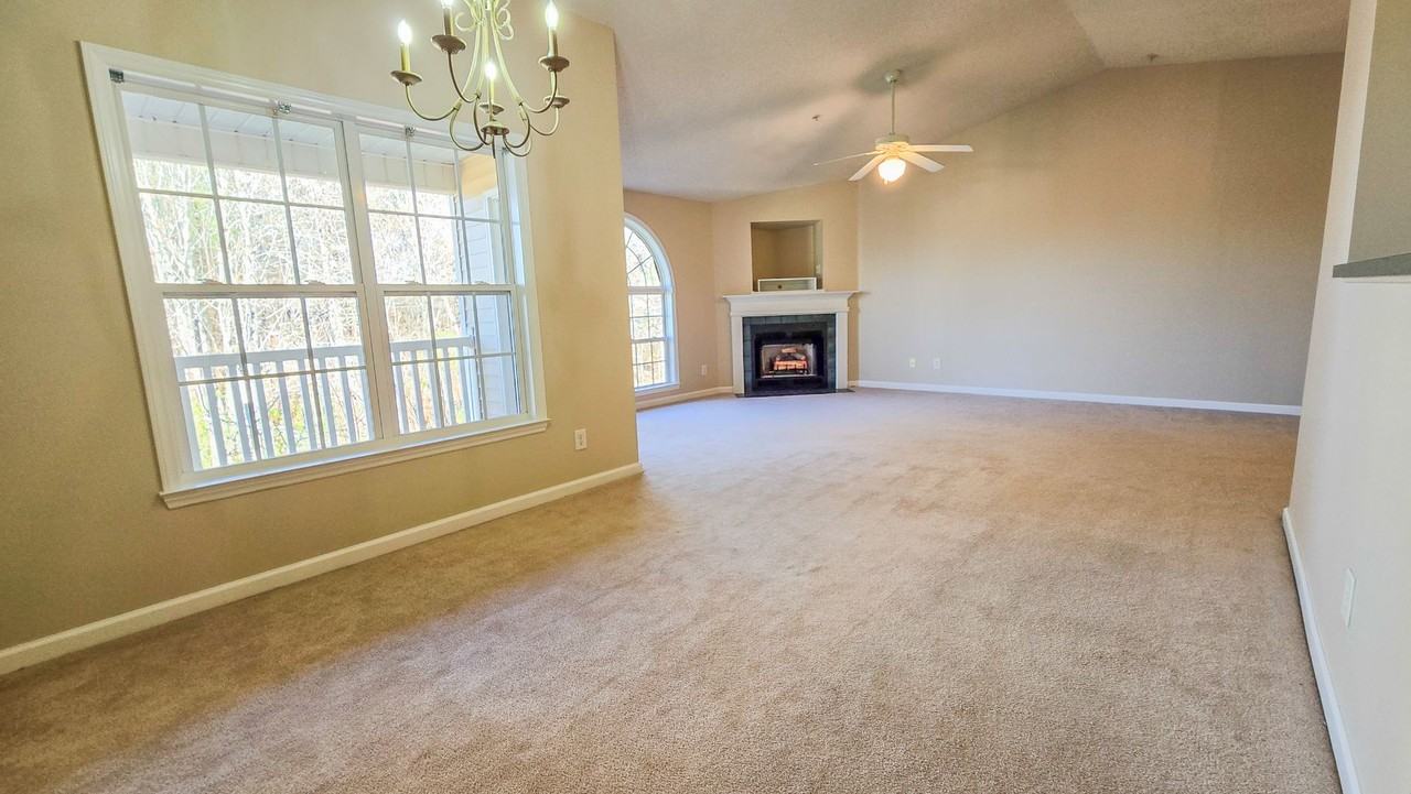 2033 Salem Bluff Drive - Photo 3 of 12