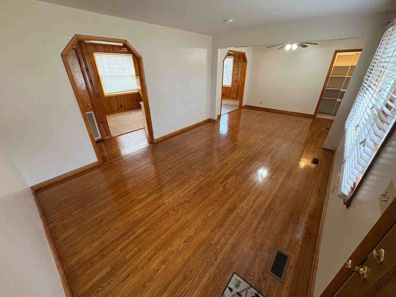 328 Jacksonian Dr - Photo 2 of 22