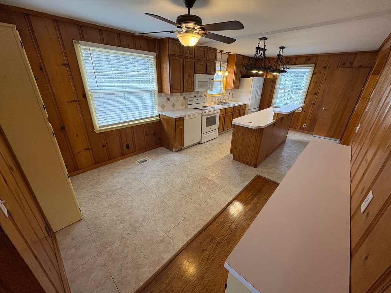 328 Jacksonian Dr - Photo 4 of 22