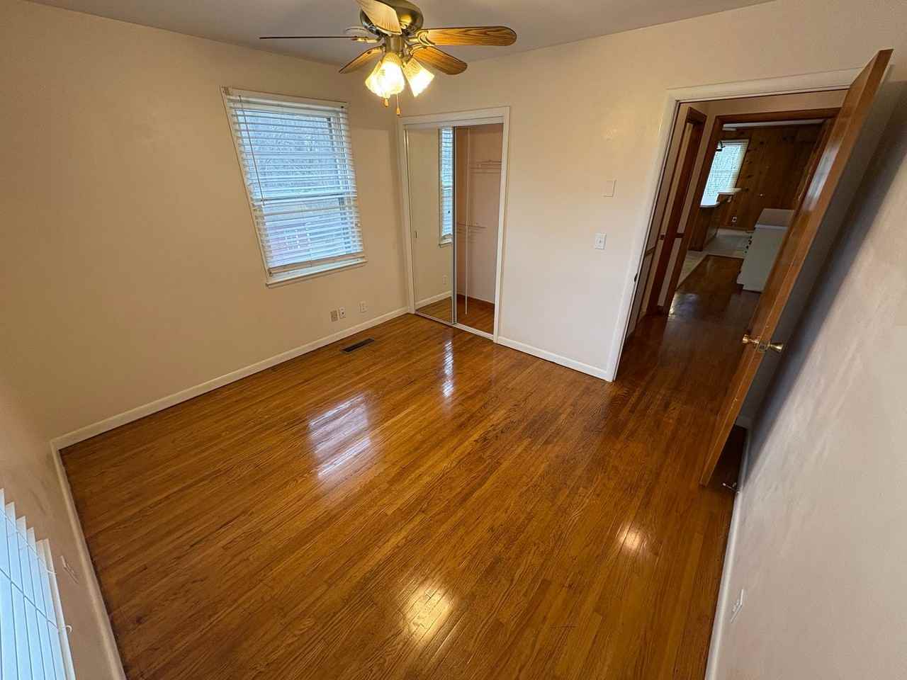 328 Jacksonian Dr - Photo 6 of 22