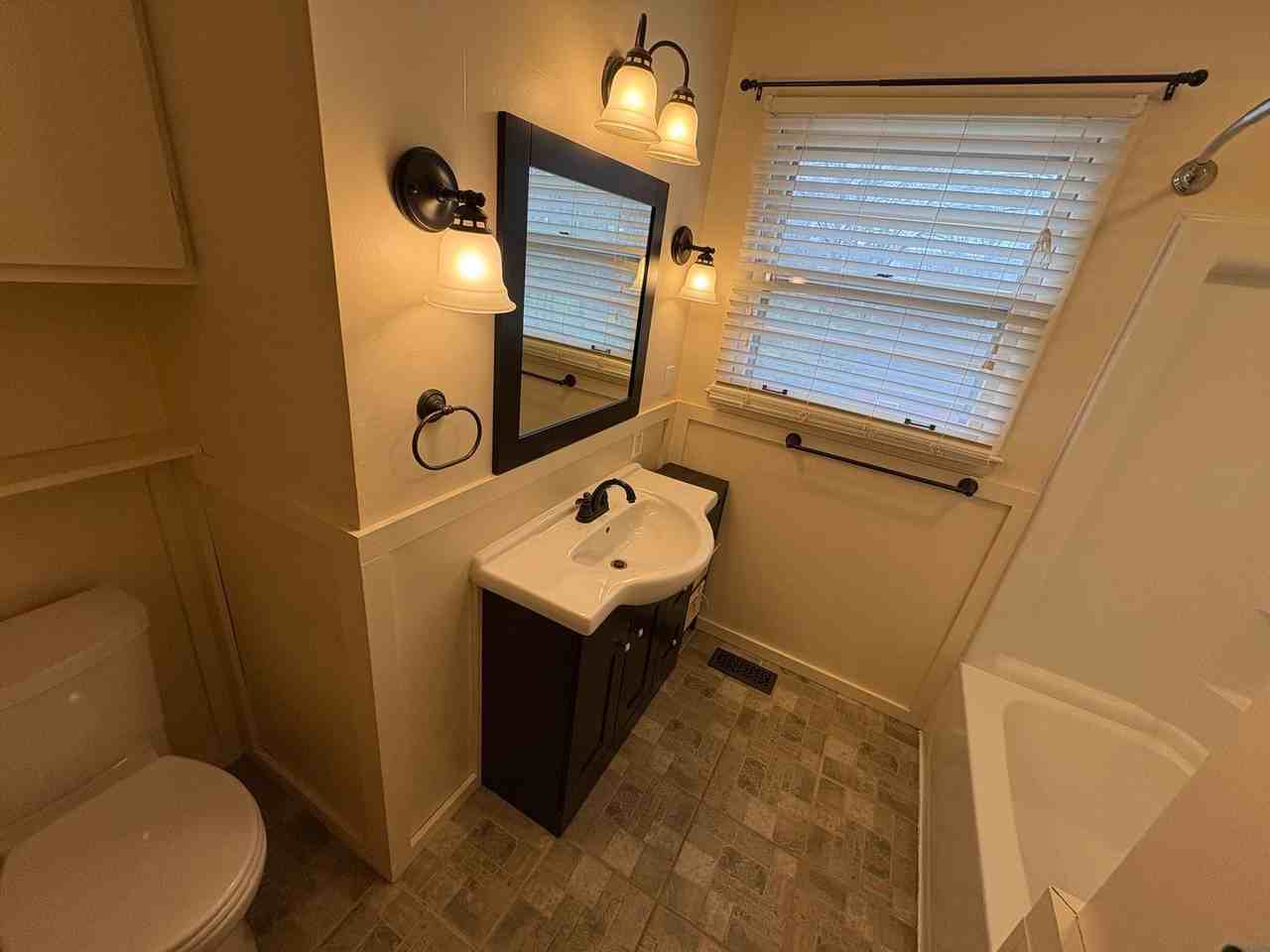 328 Jacksonian Dr - Photo 7 of 22