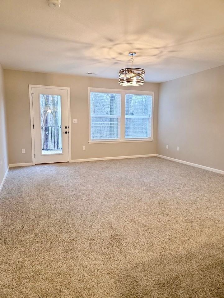 4240 Apple Branch Dr - Photo 3 of 21