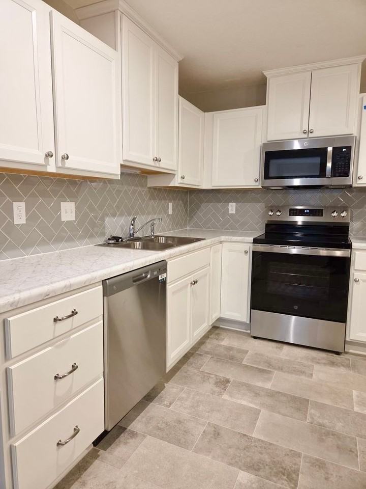 4240 Apple Branch Dr - Photo 6 of 21