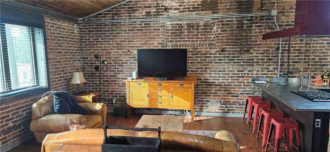 693 West North Street #2 - Photo 2 of 11