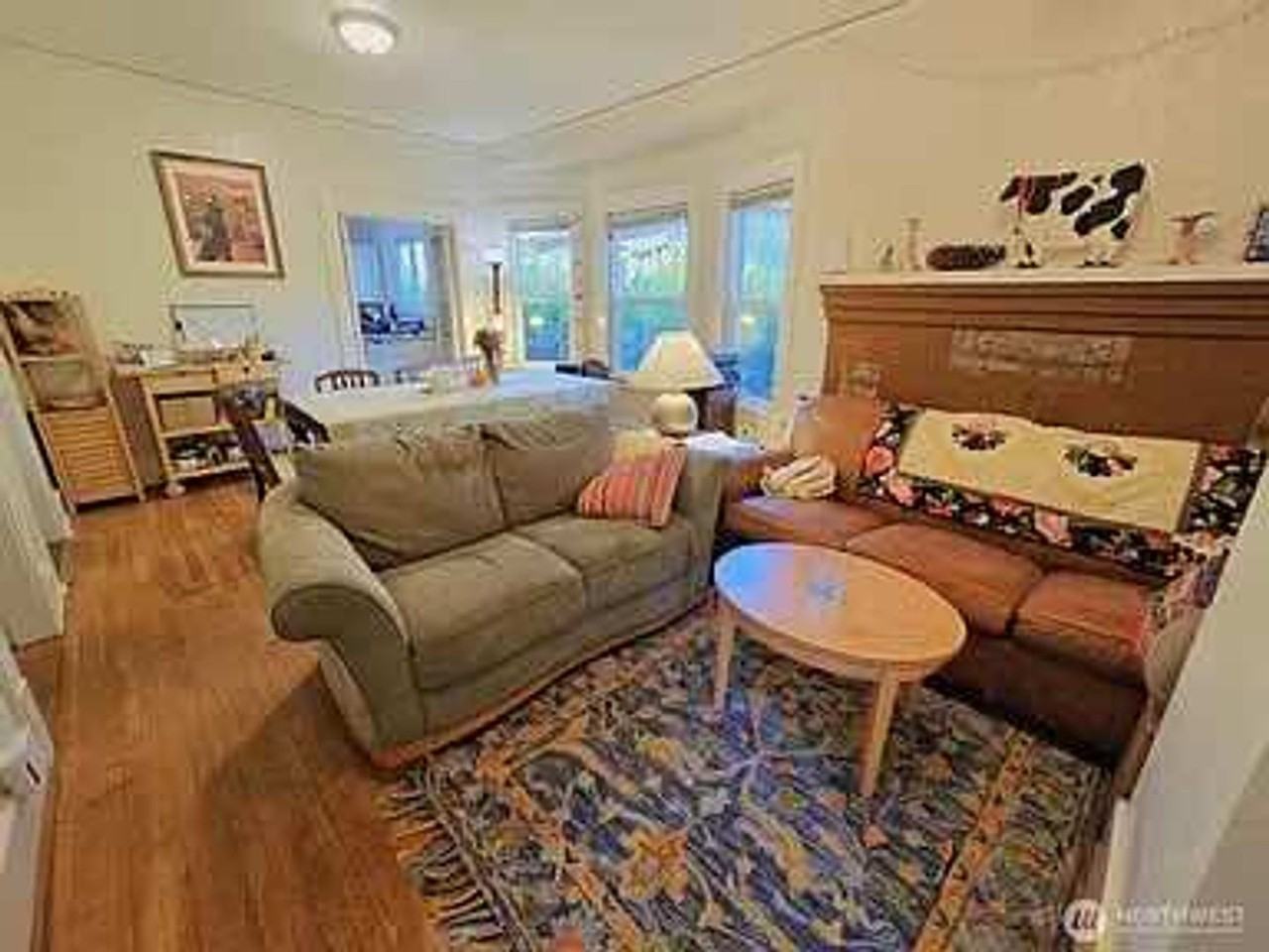 5619 16th Avenue Northeast - Photo 3 of 21