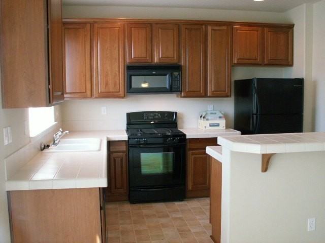 4430 Southeast Redwood Street - Photo 5 of 15