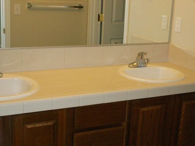 4430 Southeast Redwood Street - Photo 7 of 15