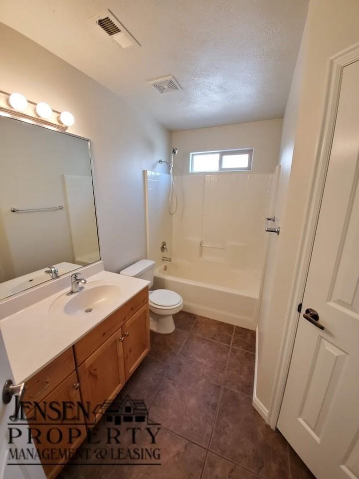 1630 East 2450 South #244 - Photo 3 of 25