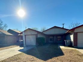 8912 - 8910 Greenmound Ave Duplex - Photo 1 of 1