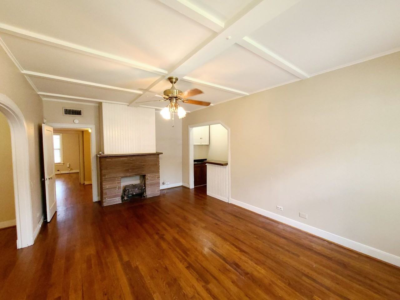 6202 Goliad Avenue - Photo 2 of 5