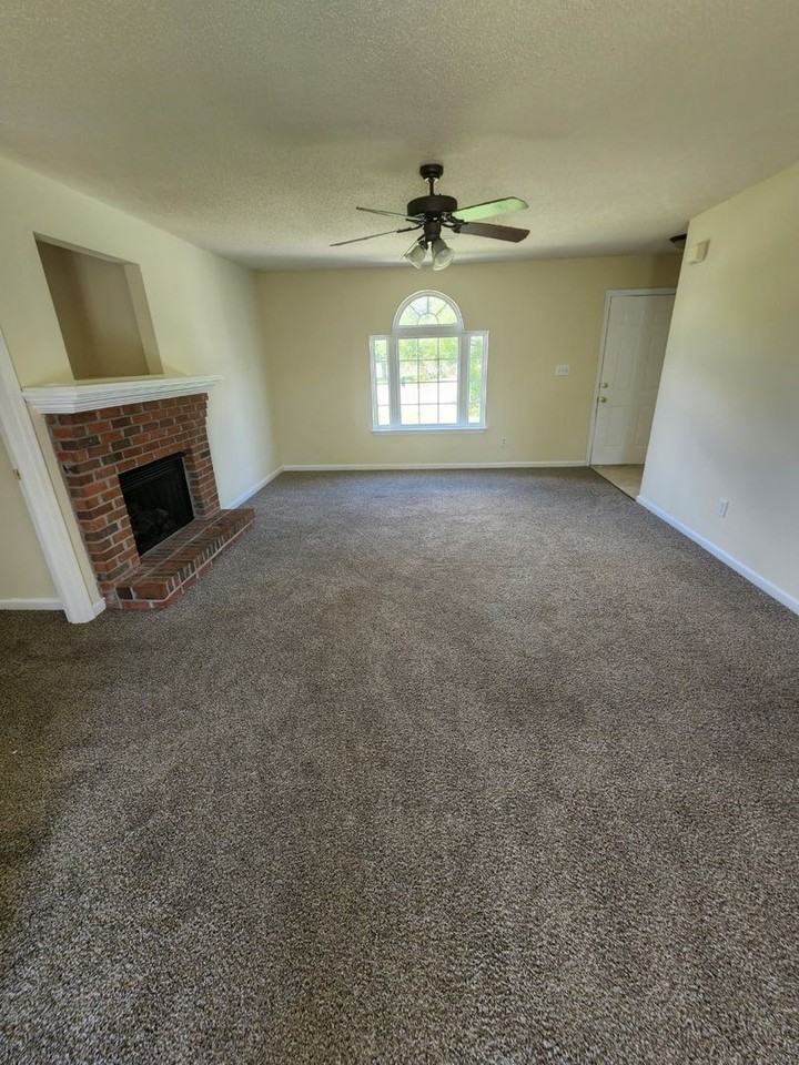 117 Caboose Ct - Photo 4 of 25