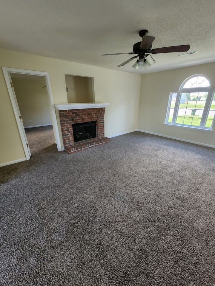 117 Caboose Ct - Photo 5 of 25