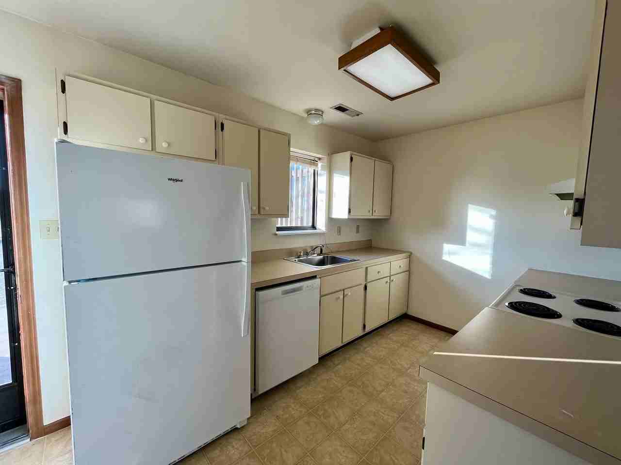 207 Eldon St #13 - Photo 3 of 12