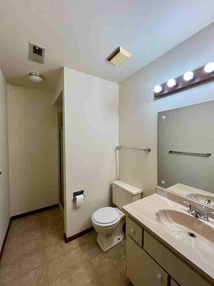 207 Eldon St #13 - Photo 7 of 12