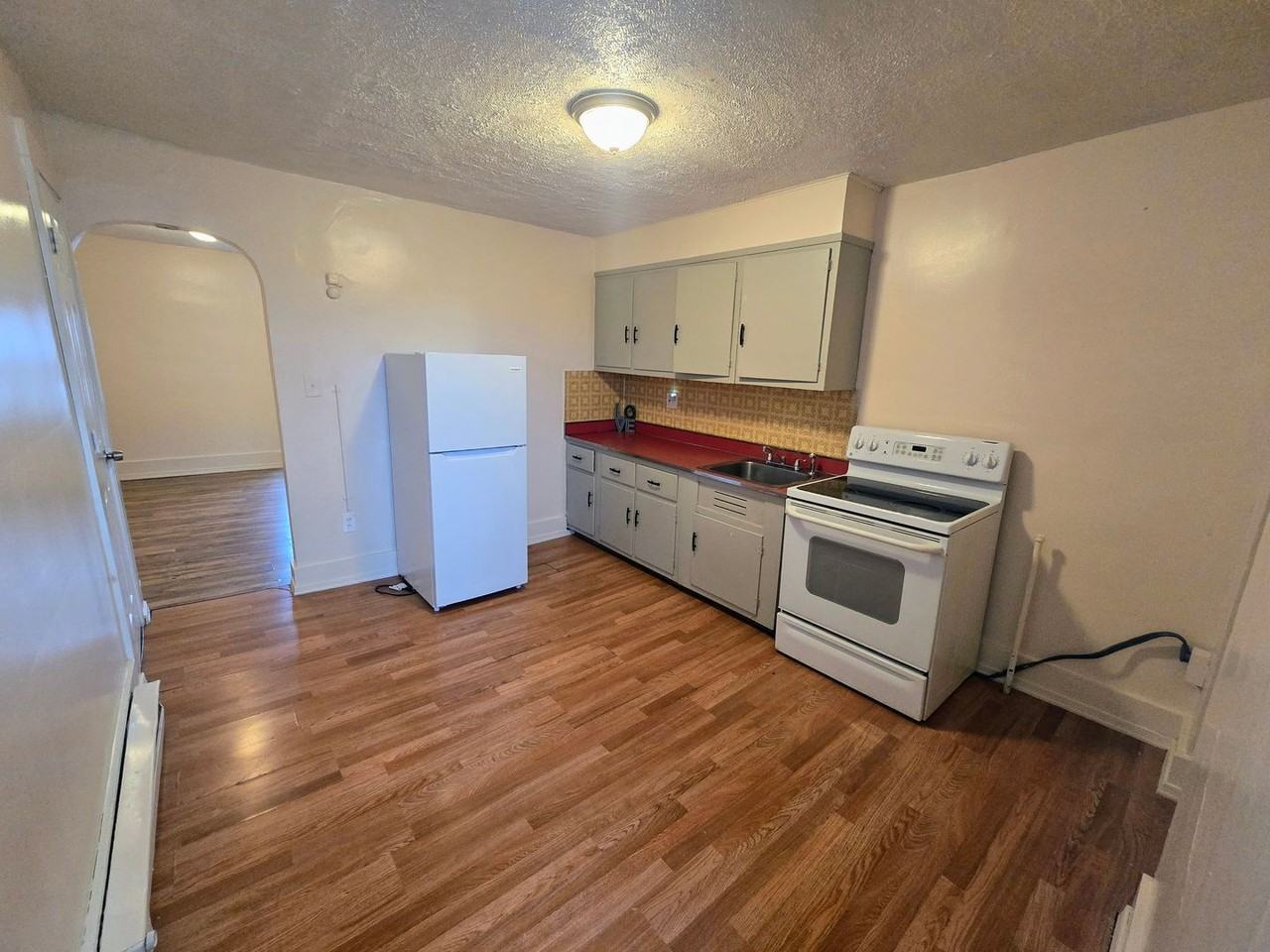 1114 W Linden St - Photo 3 of 10