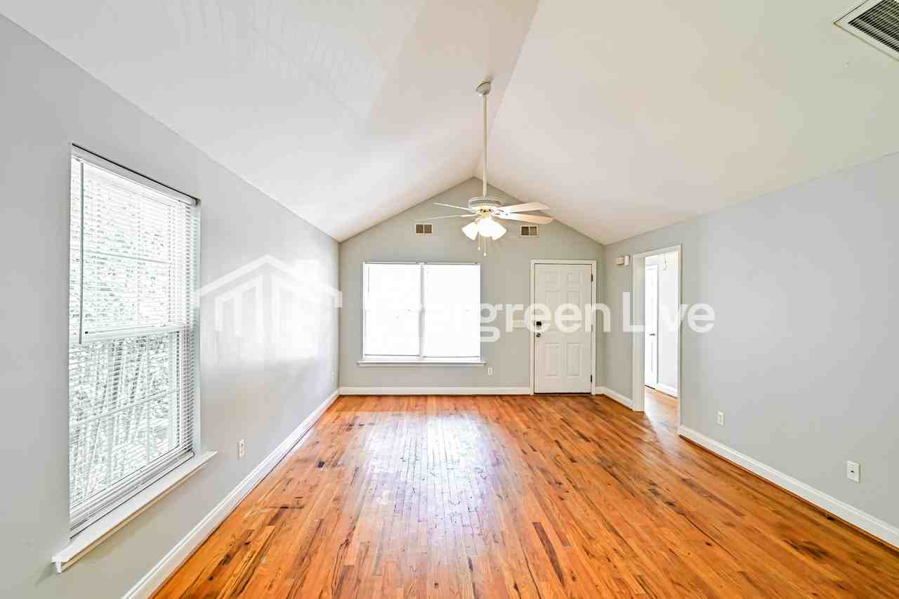 133 St Andrews Place Dr - Photo 3 of 16