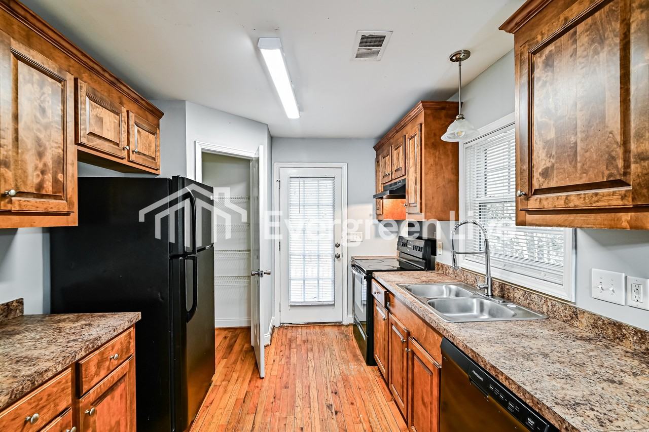 133 St Andrews Place Dr - Photo 5 of 16