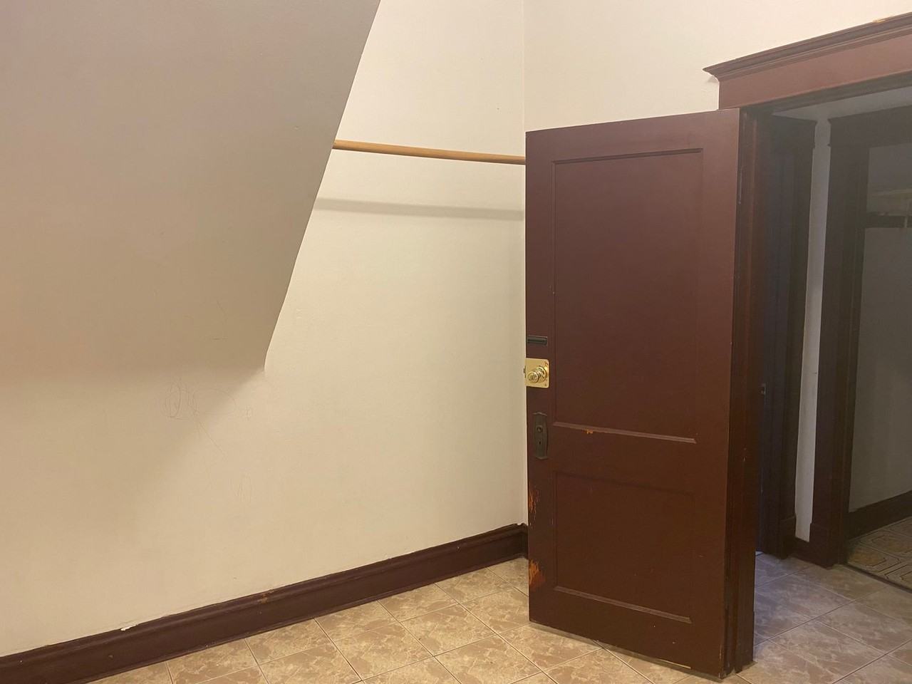 3116 South Kedvale Avenue - Photo 6 of 8