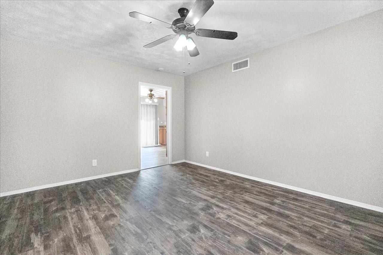 1251 Donna Dr - Photo 3 of 40