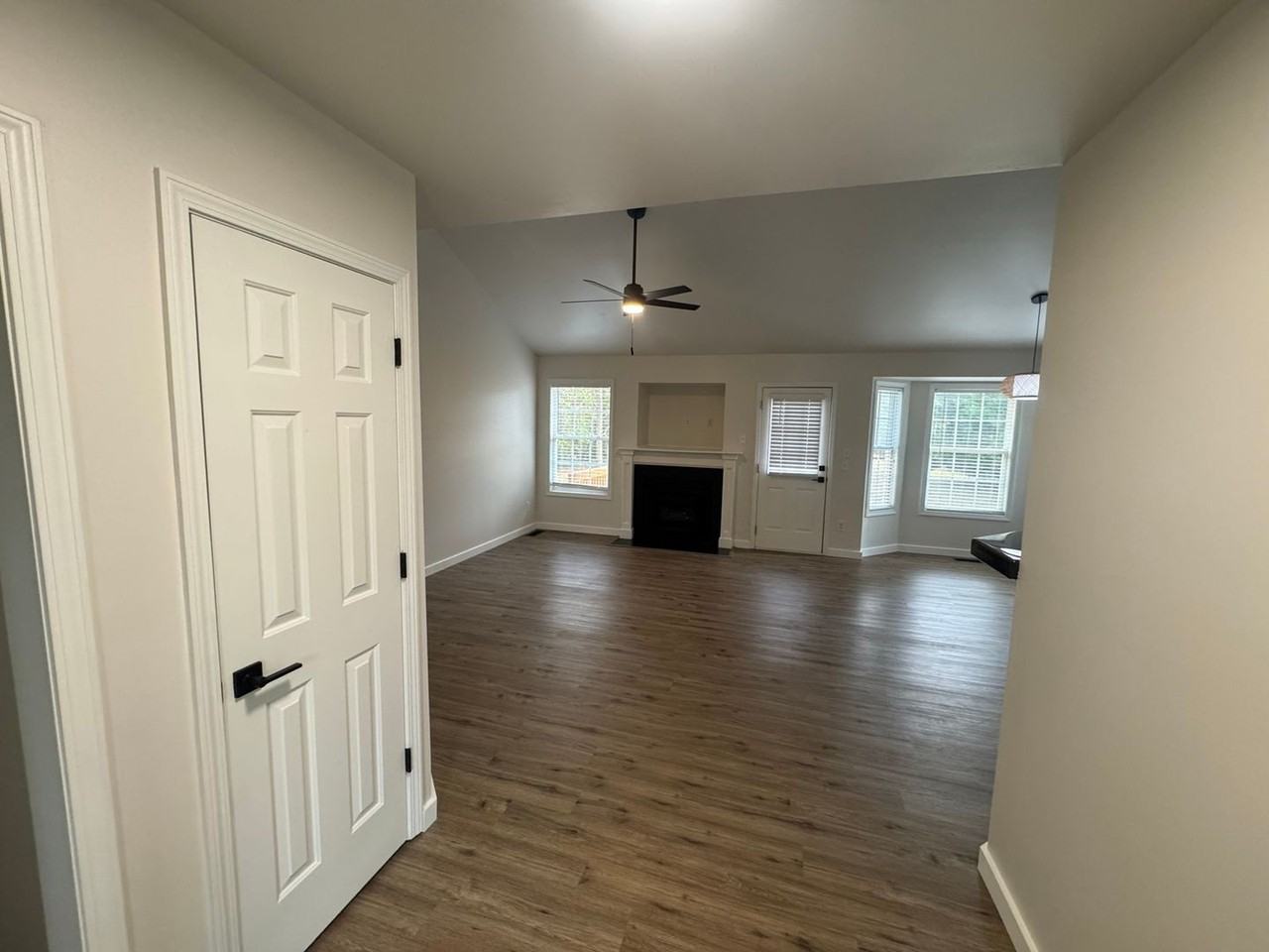 4308 Shadowmoss Court - Photo 5 of 34