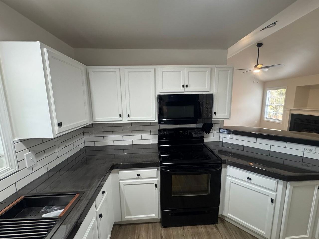 4308 Shadowmoss Court - Photo 6 of 34