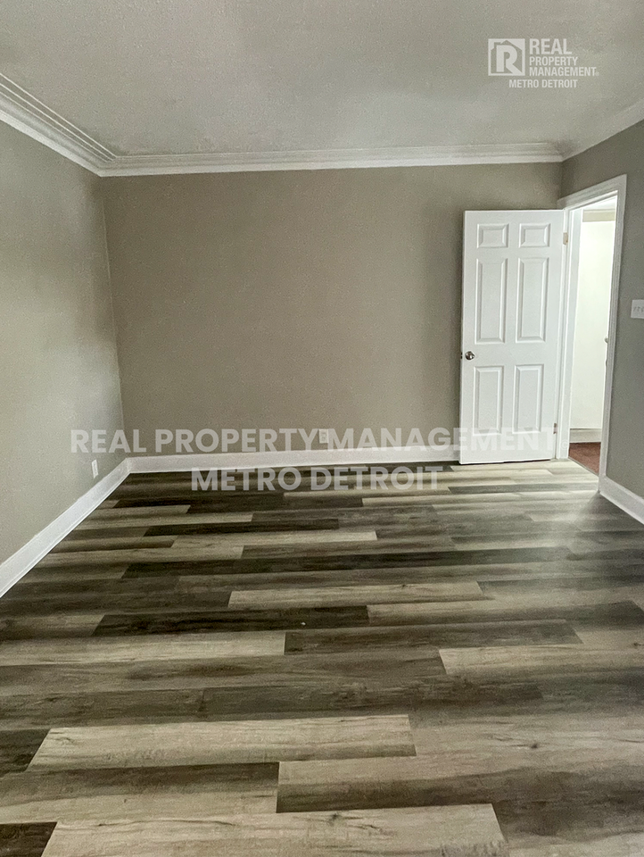 16210 Ferguson Street - Photo 4 of 28