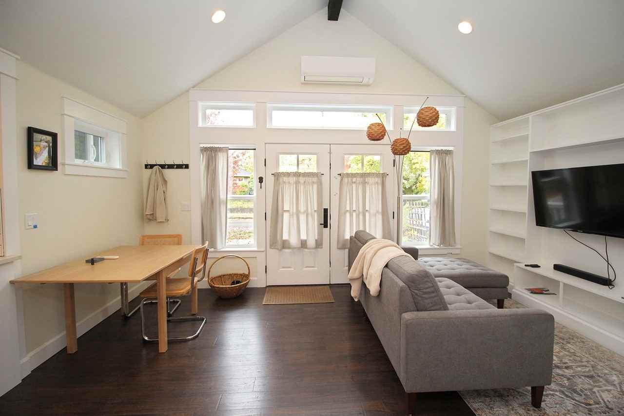 816 Ne Imperial Ave - Photo 3 of 17
