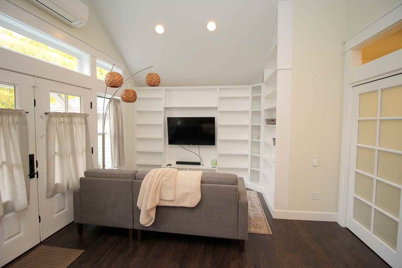 816 Ne Imperial Ave - Photo 4 of 17