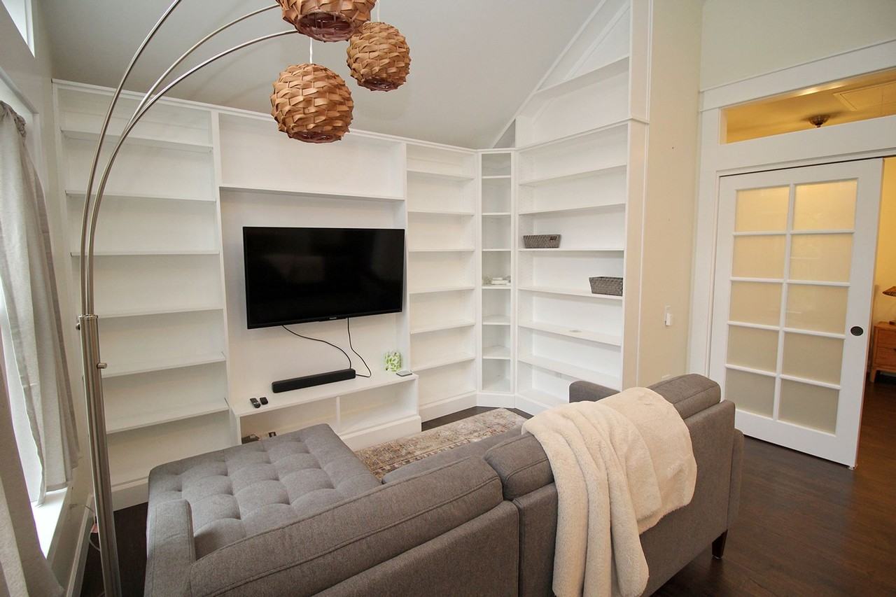 816 Ne Imperial Ave - Photo 5 of 17