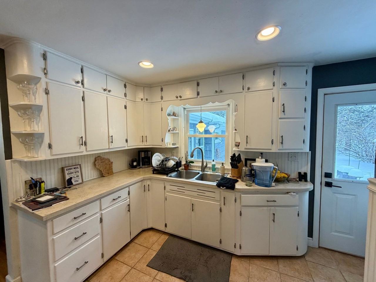 130 Marguerite St - Photo 3 of 26