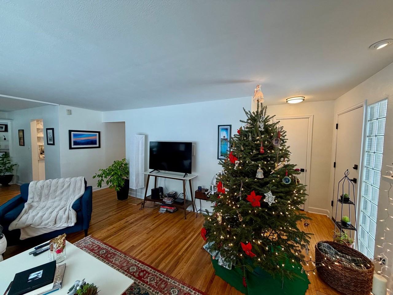 130 Marguerite St - Photo 6 of 26